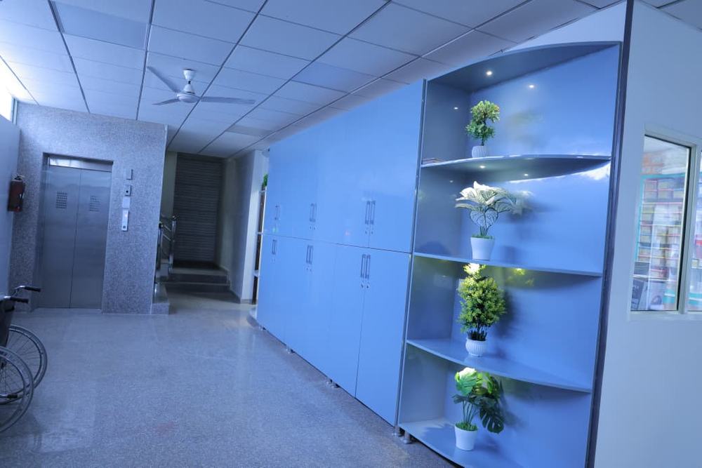 Hospital corridor and lift